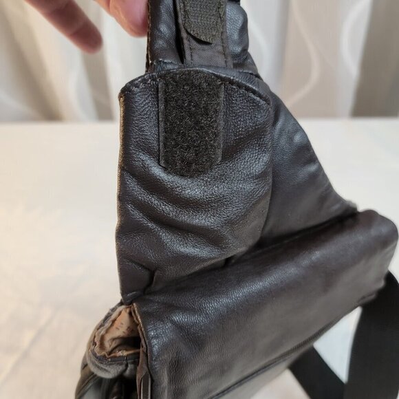 Travelon Crossbody Messenger-style Shoulder Bag - Perfect for Travelers - Picture 4 of 13